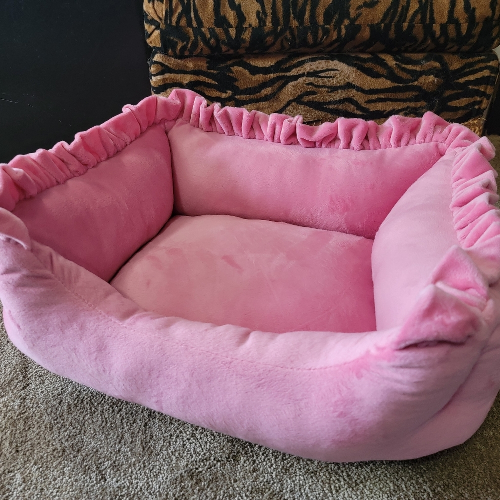 Dog Or Cat Pink Plush Pet Bed Small 20x16